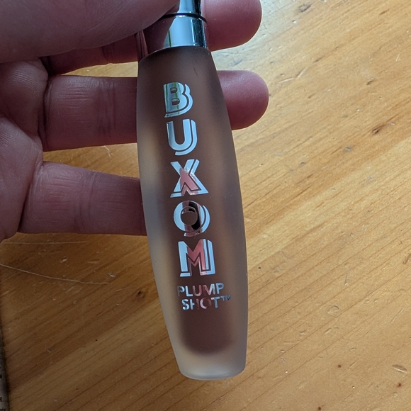 Brand New In Box Set Of Benefit Mascara and Buxom Lip Serum Set - Picture 6 of 6
